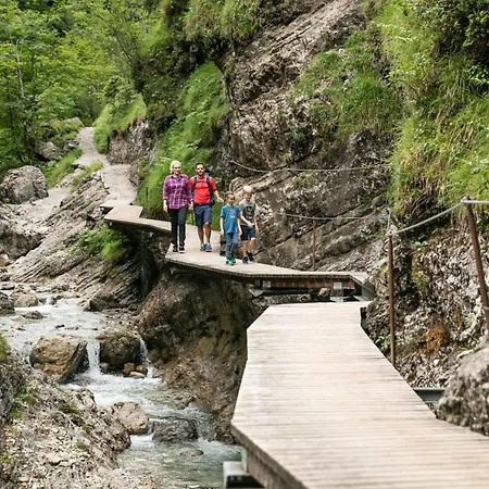 Pure Mountain Base * Erpfendorf